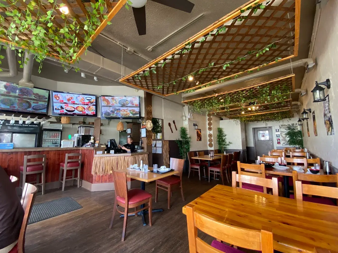 Best Filipino restaurant in Garneau Edmonton - Chicken House & Catering